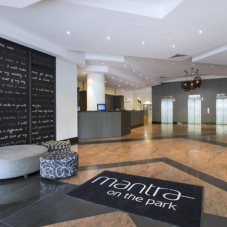 Mantra On The Park Aparthotel เมลเบิร์น ภายนอก รูปภาพ