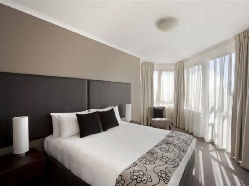 Mantra On The Park Aparthotel เมลเบิร์น ภายนอก รูปภาพ